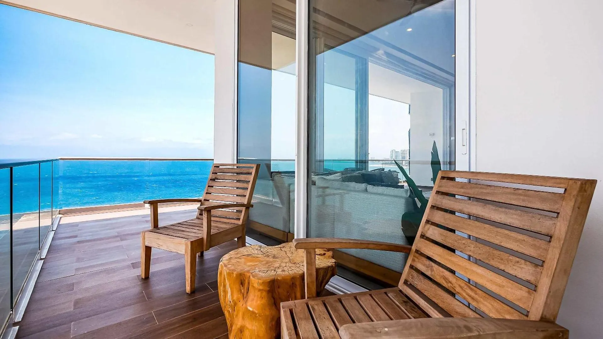 Апартаменты Panoramic Hot Tub Oceanview Luxury 4Br Penthouse Пуэрто-Вальярта